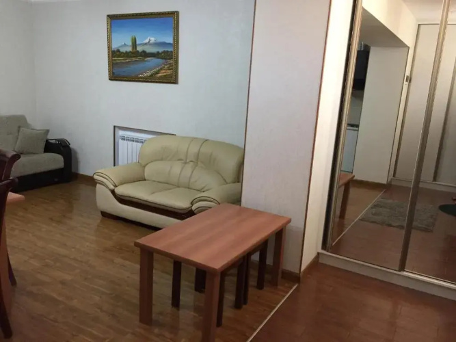 Apartment on Getapnya 74