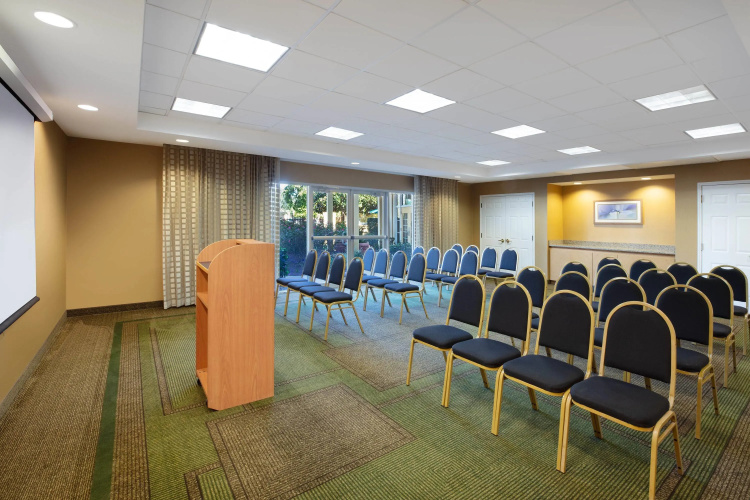 La Quinta Inn & Suites by Wyndham Ocala photo 18