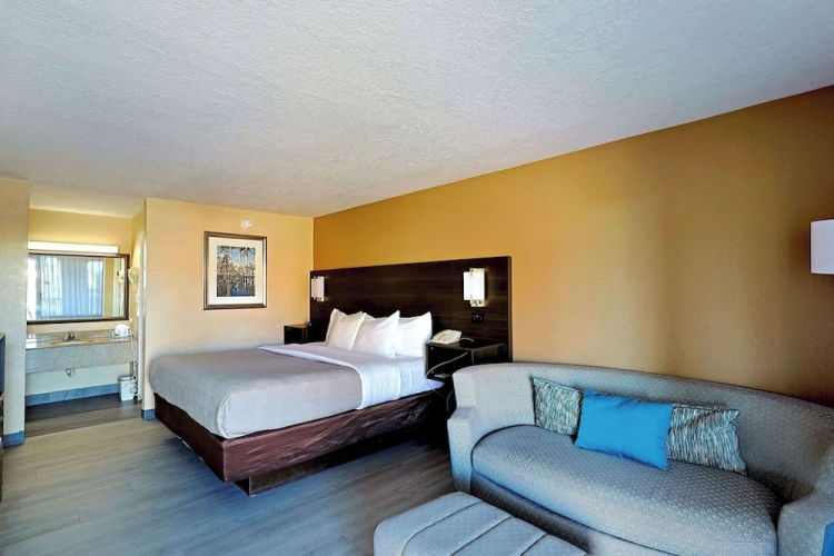 Standard Double room with view