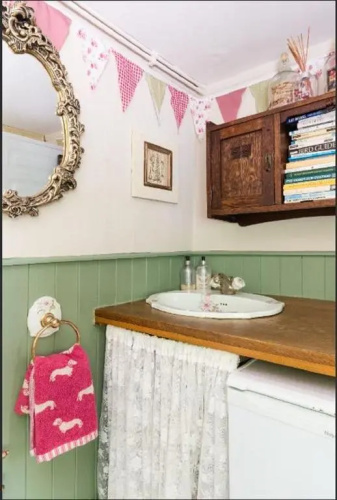 Tudor Cottage