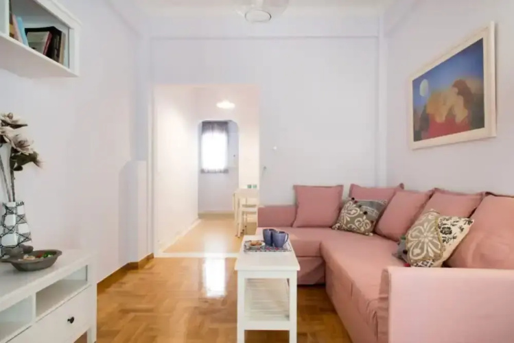 Live Like A Local Next To Acropolis