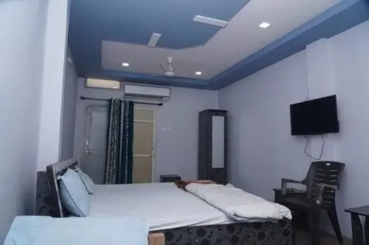 Hotel Shreenathji by OYO