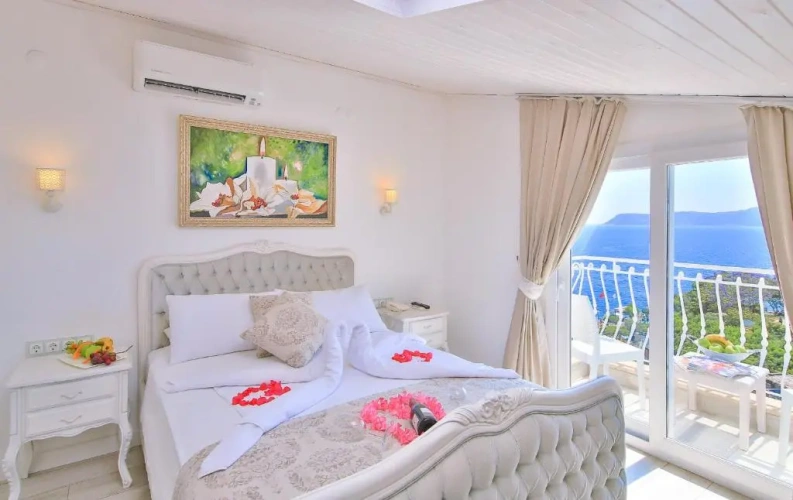 Honeymoon room