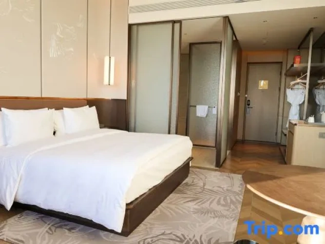 Deluxe Double room with garden view
