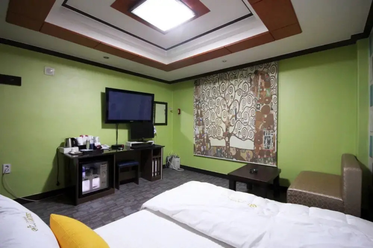 Changwon Sangnamdong Hotel Songdam