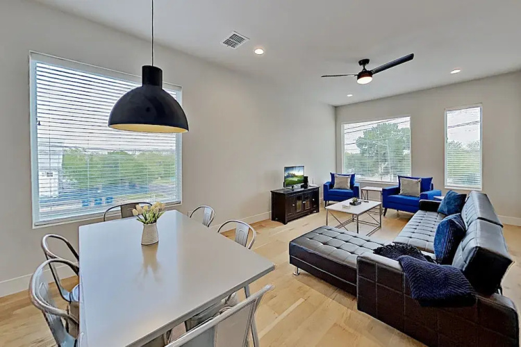 Lavish Eastside W/ Private Rooftop Deck 2 Bedroom Condo