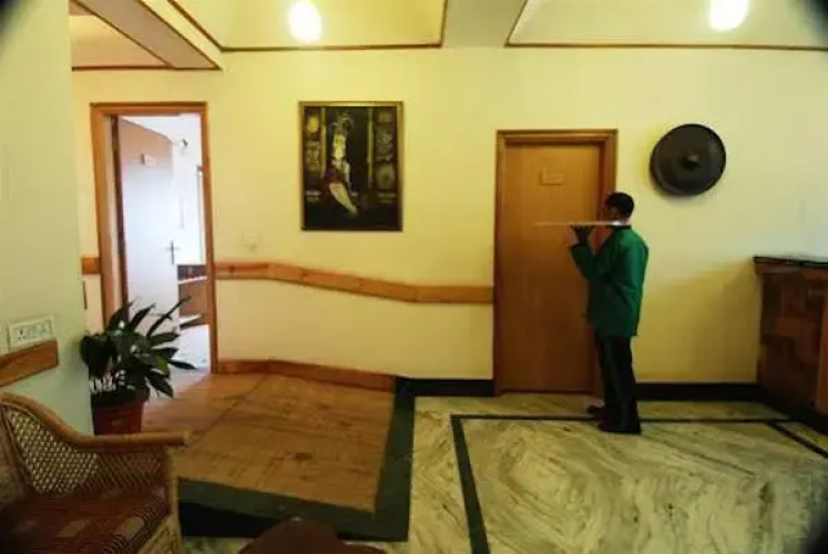 The Eee Cee Hotel