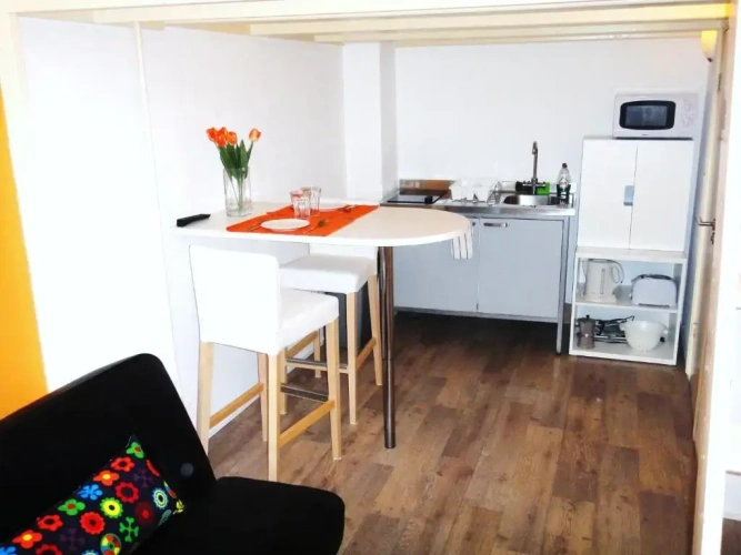 Twin Studio
