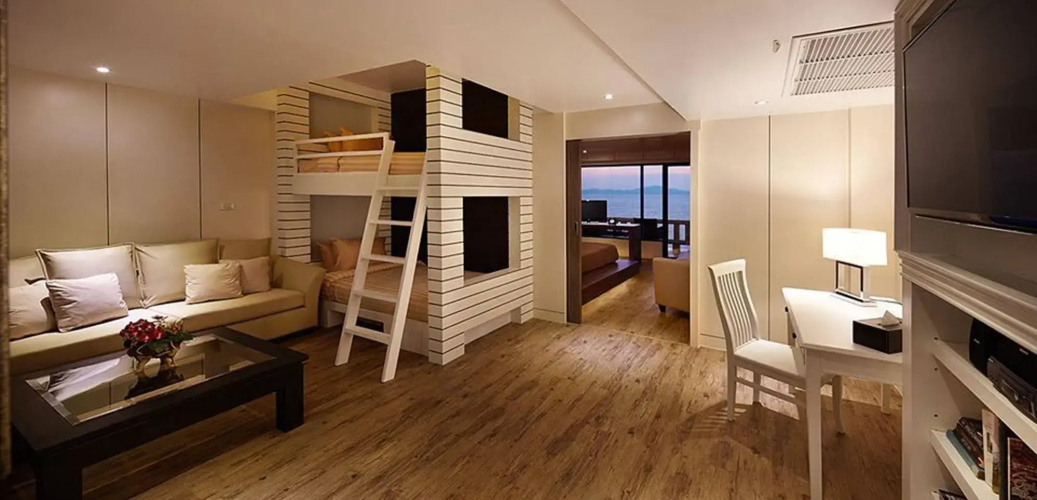 Golden Cliff House