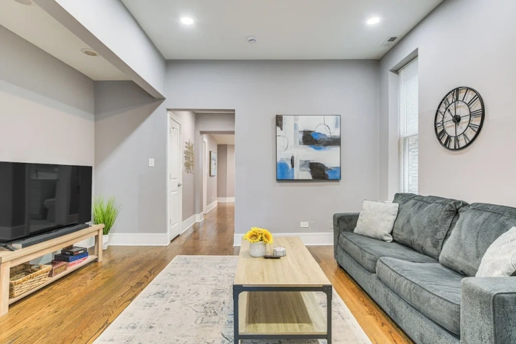 2 Bedrooms Apartment