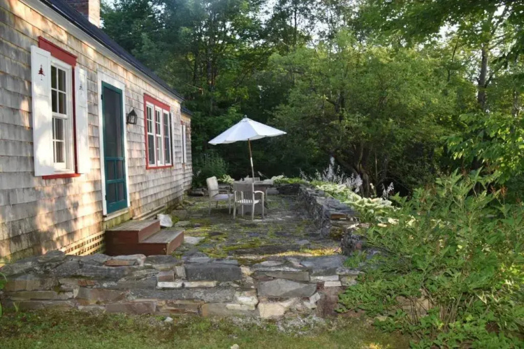 Bromley Farm ski house
