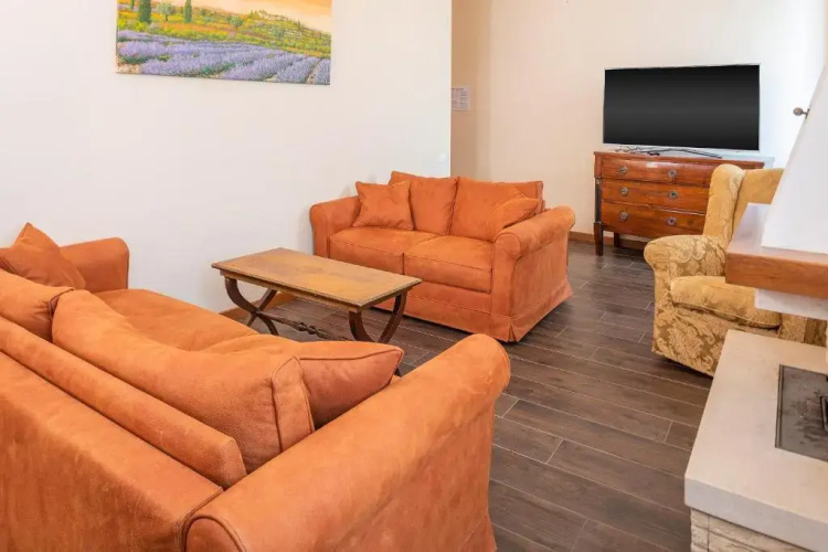 Borgo Apartment