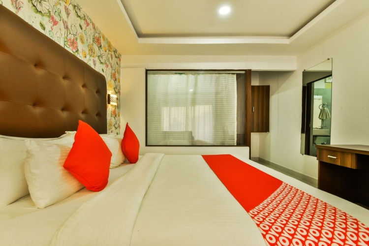 OYO 18404 Pebble Shore Resort