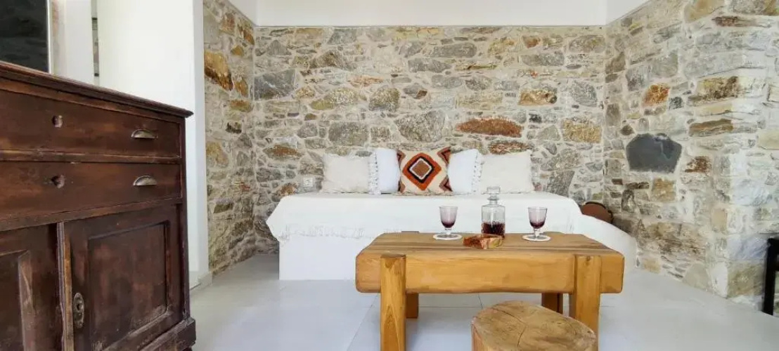 Laina Traditional Guest House