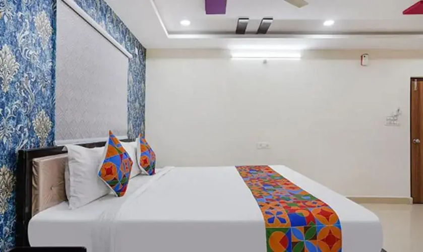 Fabhotel Sri Karthikeya Grand