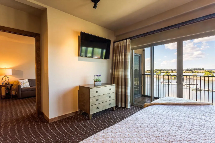 The Lodge at Columbia Point