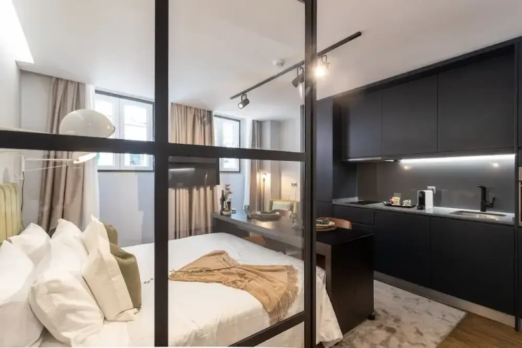 Standard Suite