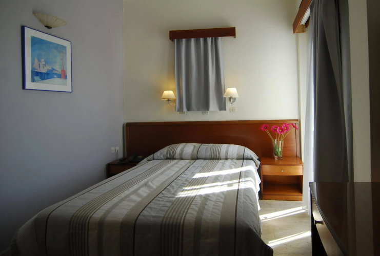 Lato Hotel
