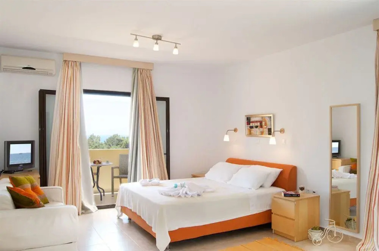 Miraluna Aparthotel