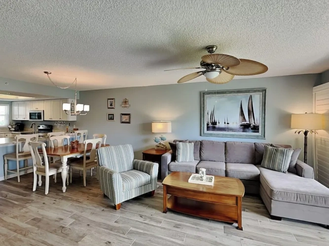 Standard Twin room with pool view