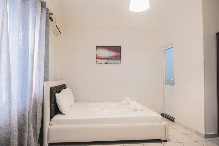 Foris Rooms