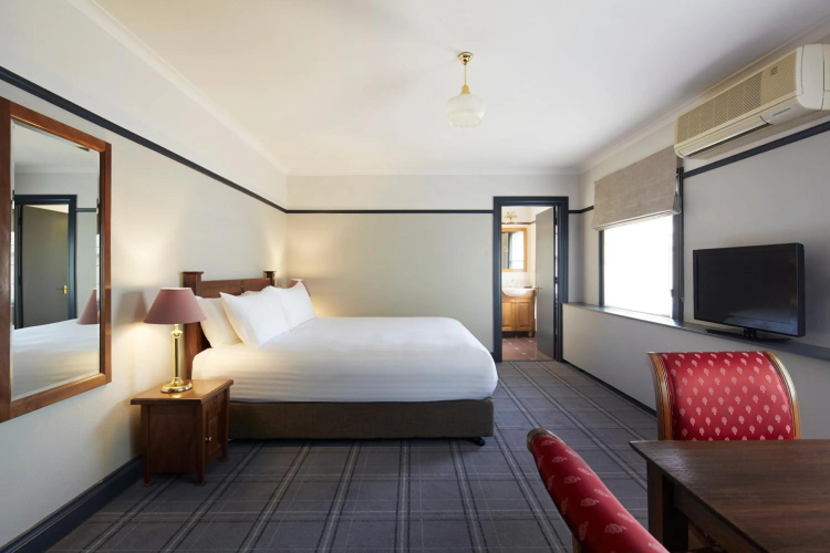 Brassey Hotel