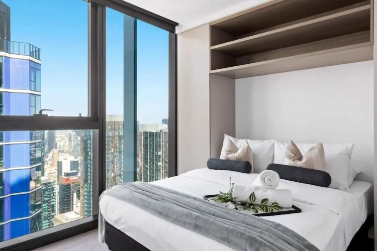 2 Bedrooms Apartment