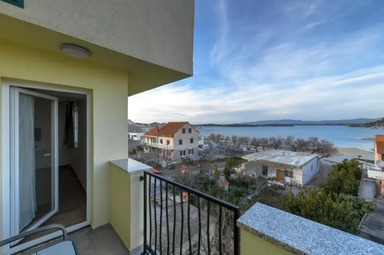 1 Bedroom Comfort Apartment with balcony and with sea view