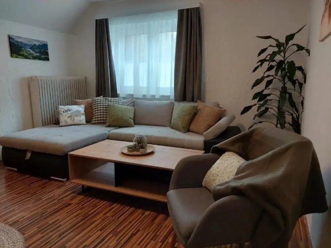 3 Bedrooms Apartment