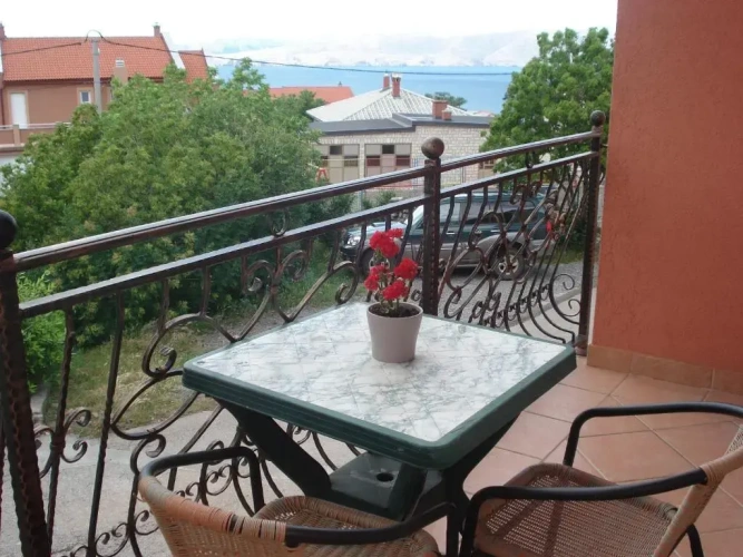2 Bedrooms Apartment with balcony and with sea view