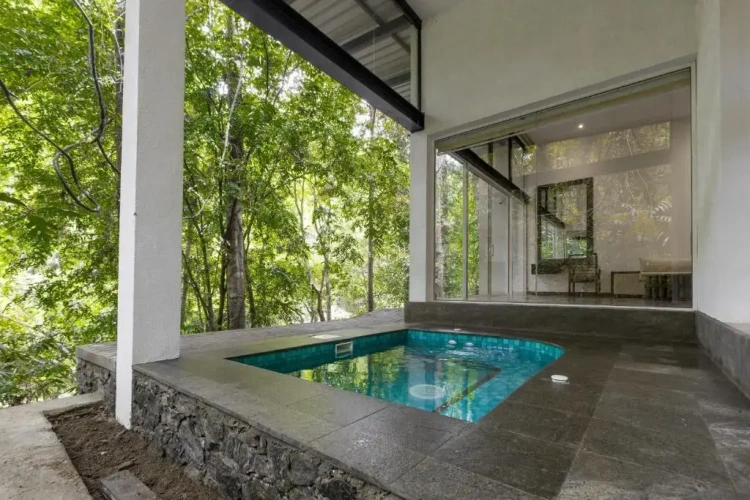 Suite with river view