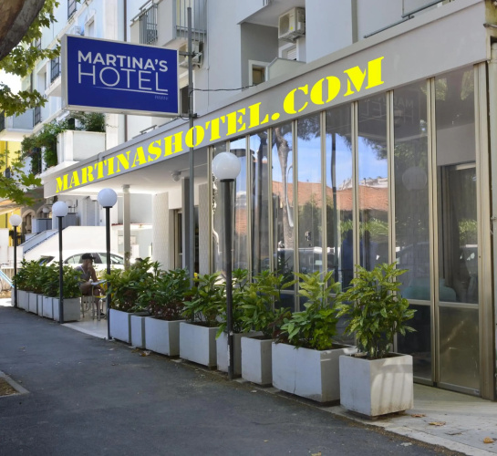 Martina' S  Hotel