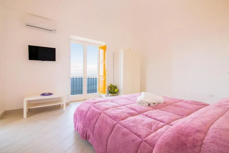 Standard Double room with balcony and with sea view