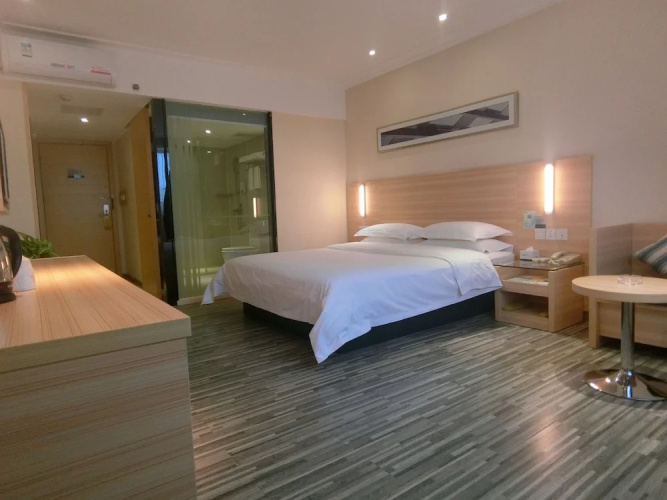 City Convenient Hotel