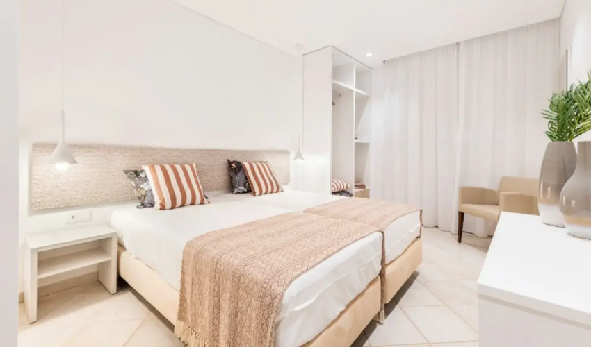 3 Bedrooms Superior Apartment