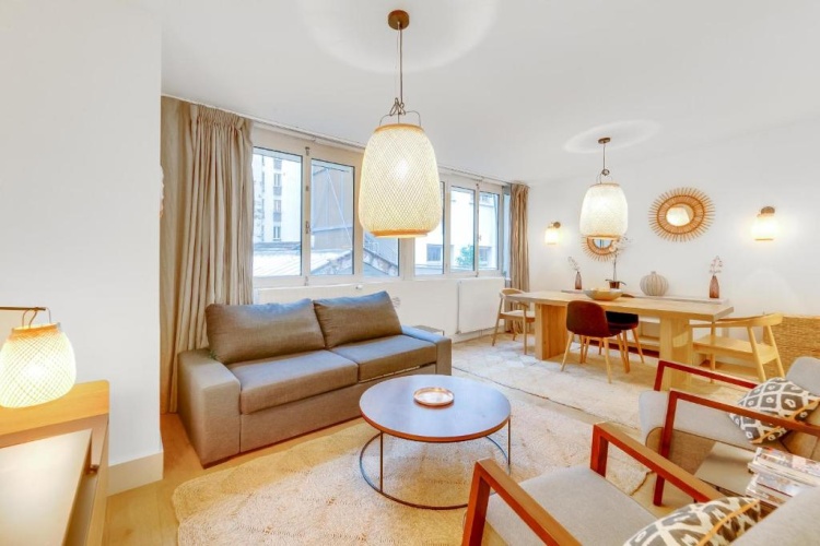 Deluxe Apartment