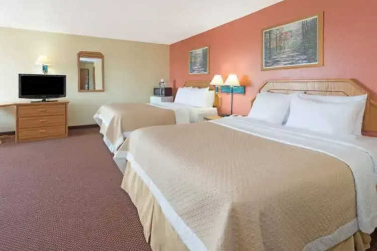 Cameron Days Inn