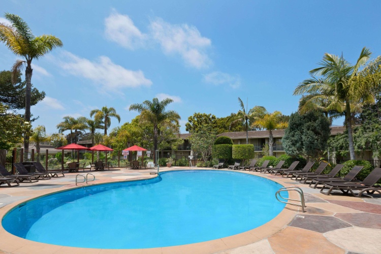 Ramada by Wyndham Santa Barbara photo 14