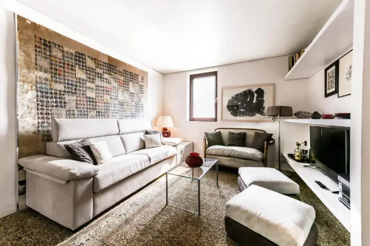 Venice Glass Apartment