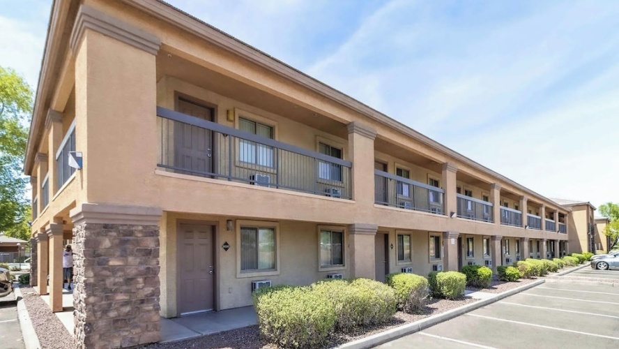 Cozy Tolleson Studio with Pool Access