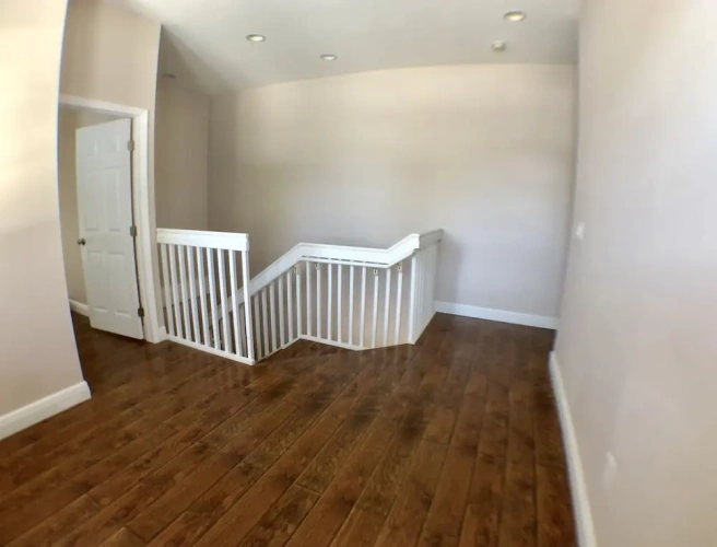 4 Bedrooms Cottage