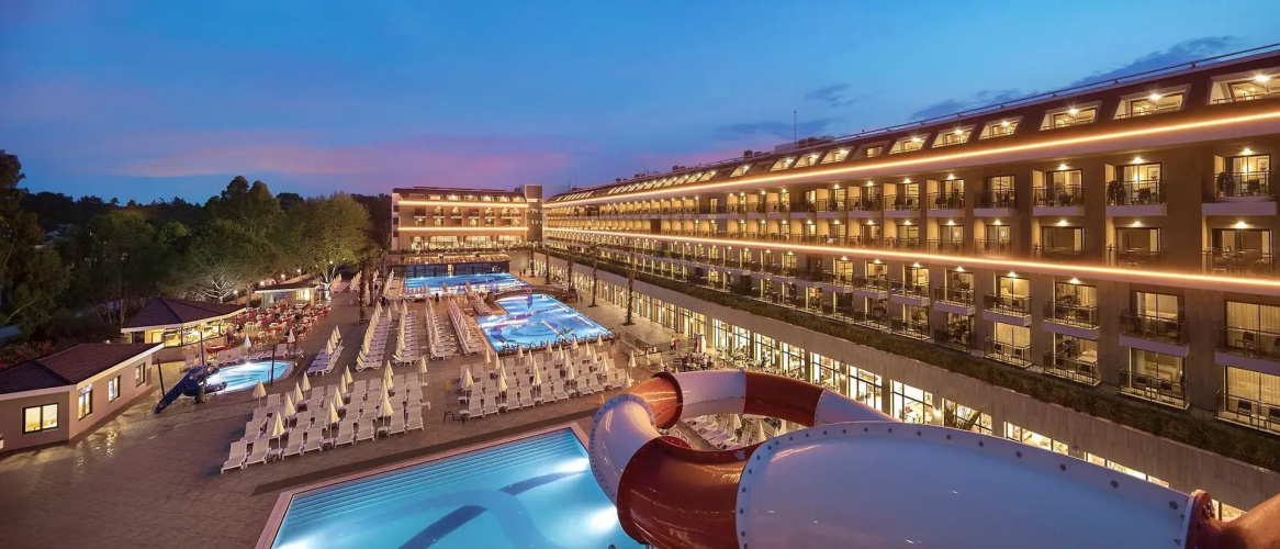 Aydinbey Queen's Palace & Spa - Ultra All Inclusive Resort