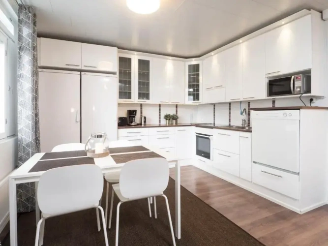 2 Bedrooms Quadruple Apartment
