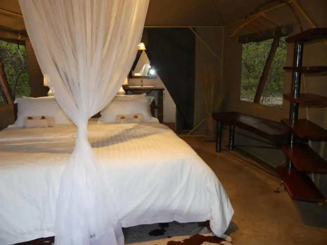 Mobola Lodge