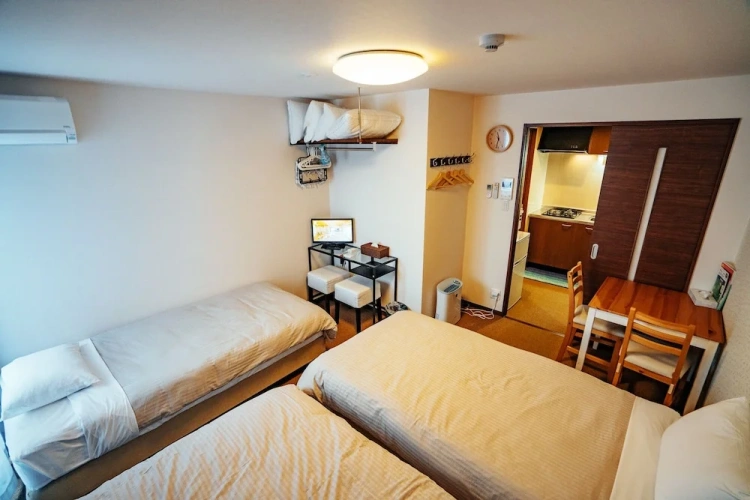 Economy Quadruple room with balcony