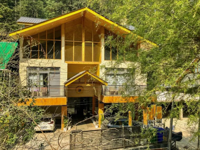 The Hosteller Jibhi