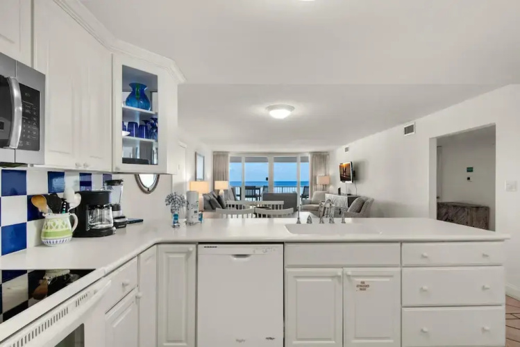 Shoreline Towers 2115