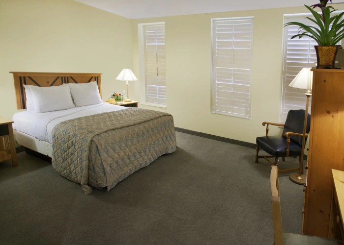 Crockett Hotel