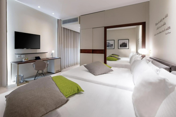 Canada Hotel