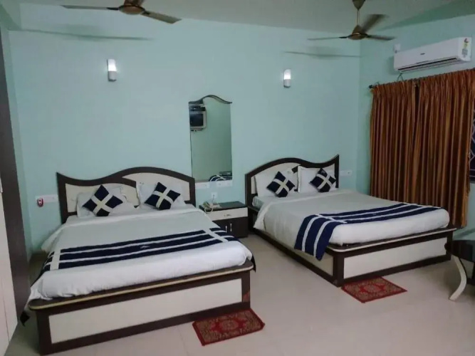 Live Hotel